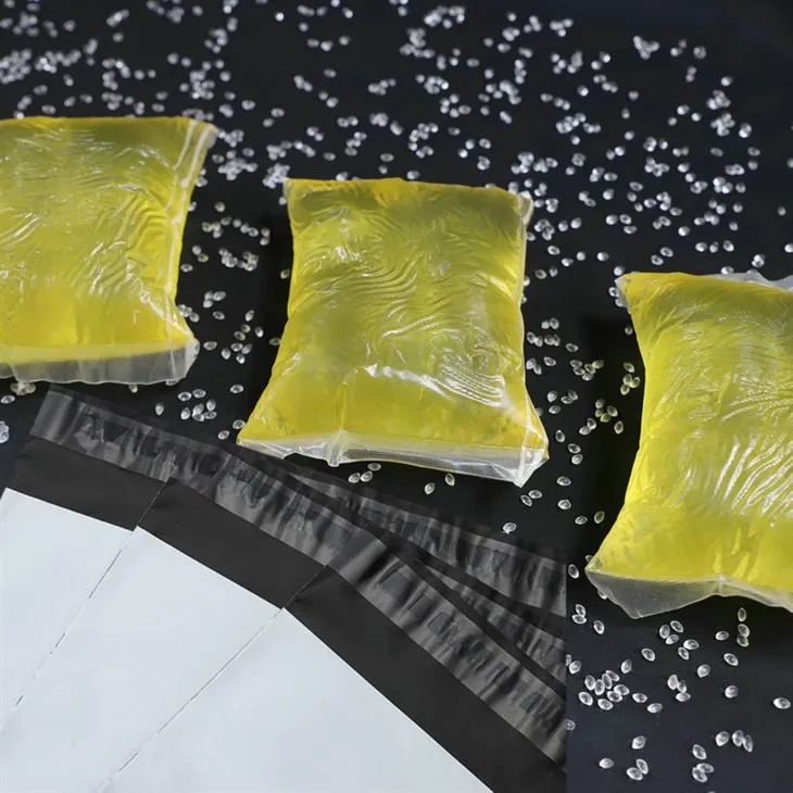 कूरियर बैग गर्म पिघल चिपकने वाला